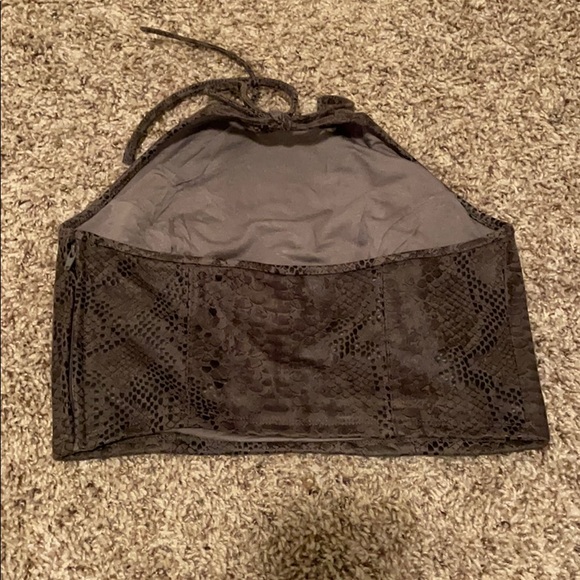 Guess Python Crop Top - Picture 3 of 5